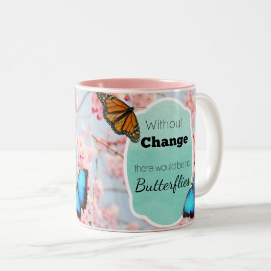 変更なしで蝶はピンクの水のマグを引用しません ツートーンマグカップ (正面右)