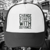 変更はディファイアストラッカー帽で始まる キャップ