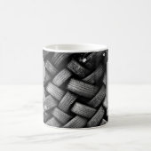 変更イニシャル名前O P Q R S T Old Tires コーヒーマグカップ (中央)