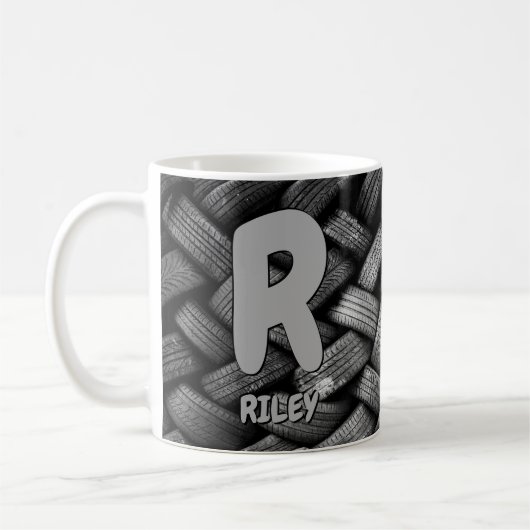 変更イニシャル名前O P Q R S T Old Tires コーヒーマグカップ (左)