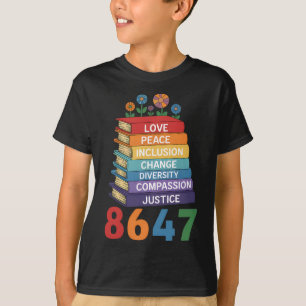 変革のためのカラフルな積み重ねられた本 Anti Trump 8647  Tシャツ