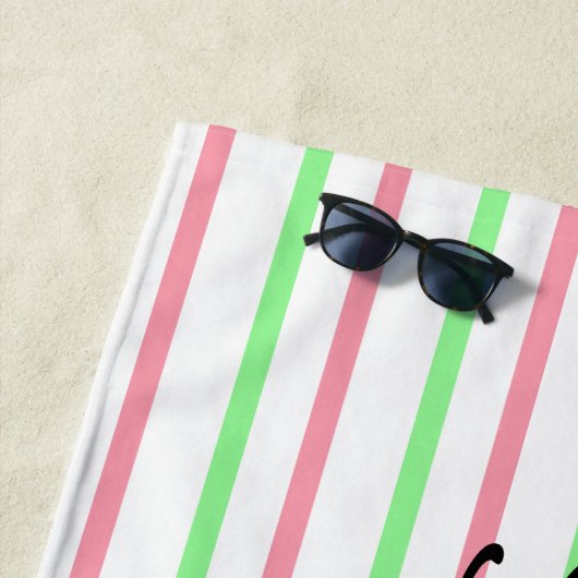 夏おもしろいピンクグリーンホワイトストライプズ ビーチタオル (インサイチュ)