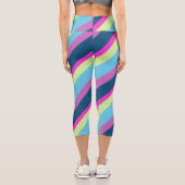 夏おもしろいブルーピンクライムカラフル線 カプリレギンス (裏面)