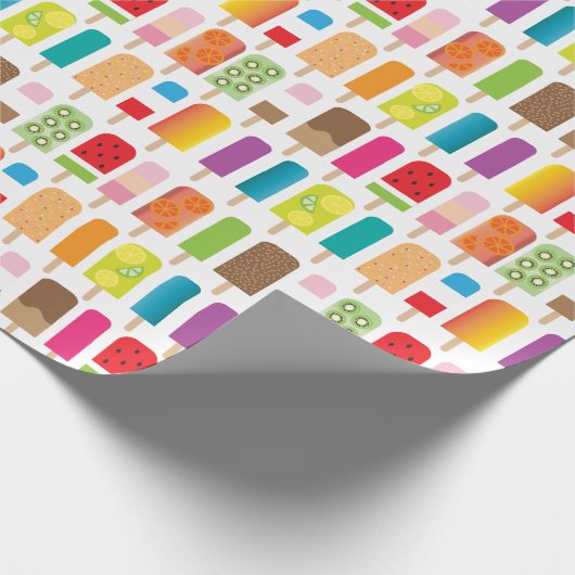 夏のアイスクリームのアイスキャンデーの凍結するデザートの御馳走 ラッピングペーパー (角)