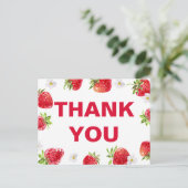 夏のイチゴのフルーツかわいい赤ちゃんシャワー ポストカード (スタンド正面)