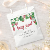 夏のイチゴの赤ちゃんシャワー フェイバーバッグ (クリップ留めされた状態)