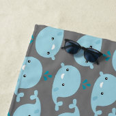 夏のイルカの子供たち ビーチタオル (インサイチュ)