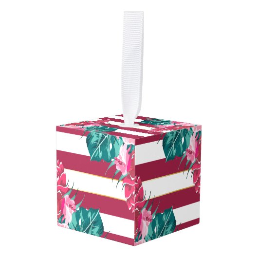 夏のエキゾチックなブルゴーニュのストライプの花 キューブオーナメント (正面アングル)