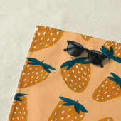 夏のオーガニックイチゴ ビーチタオル (インサイチュ)