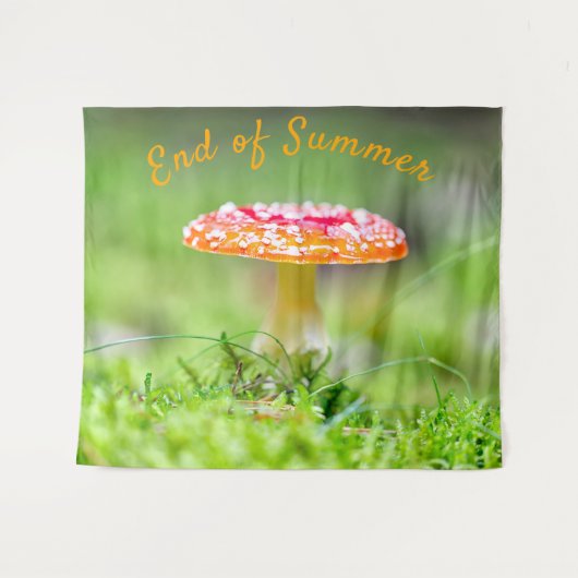 夏のキノコの写真の最後の秋赤と緑 タペストリー (正面(横))