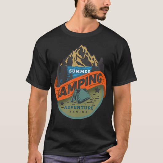 夏のキャンプの冒険が始まる Tシャツ (正面)