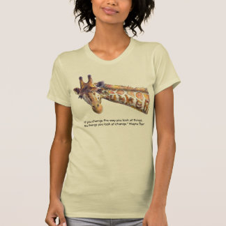 夏のキリンの水彩画の認識の引用文 Tシャツ