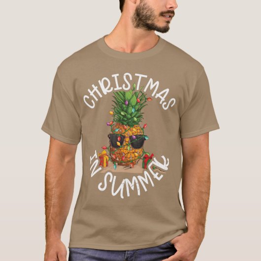 夏のクリスマスパイナップル ファミリー Tシャツ (正面)