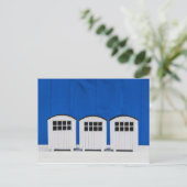 夏のビーチは青と白のキャビン ポストカード (スタンド正面)