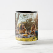 「夏のピクニック」「家族旅行」「公園の日」 ツートーンマグカップ (中央)