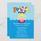 夏のプールを囲んでのパーティの誕生日の招待状のブロンドの女性の女の子 招待状 (正面/裏面)