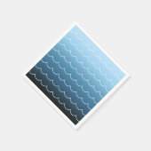 夏のモダン青い波のパターンのグラデーション スタンダードカクテルナプキン (角)