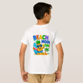 🏄 夏の子供向けトロピカルビーチのキャラクターデザイン 🌴 Tシャツ (裏面フル)