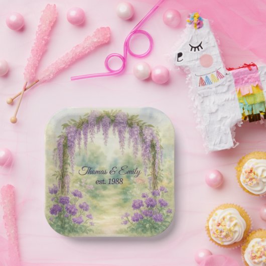 夏の庭の藤のアーチウェイ ペーパープレート (パーティー)