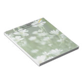夏の新鮮な白い庭の花 ノートパッド (アングル)