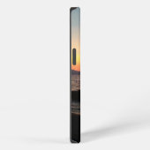 夏の日没のAppleのiPhone 7、堅いXtreme iPhoneケース (右側面)