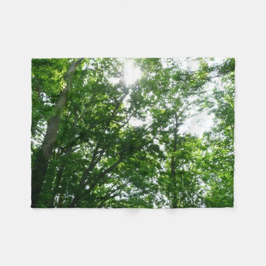 夏の木々を仰ぎ見る フリースブランケット (正面(横))