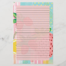 夏の果物が並んだ