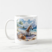 夏の水の色の馬のビーチ コーヒーマグカップ (左)