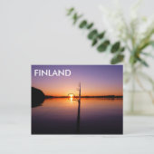 夏の湖に沈む夕日が魚釣り棒を通して見える ポストカード (スタンド正面)