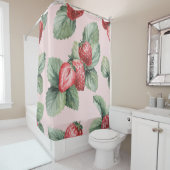 夏の熟したイチゴ：水色ピンク シャワーカーテン (インサイチュ)