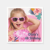 夏の熱帯ルアウ（ハワイ式宴会）ガールプールの誕生日の写真 スタンダードカクテルナプキン (正面)