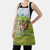夏の牧草地でガーンジー牛と可愛い子牛 エプロン (インサイチュ)