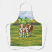 夏の牧草地でガーンジー牛と可愛い子牛 エプロン (正面)