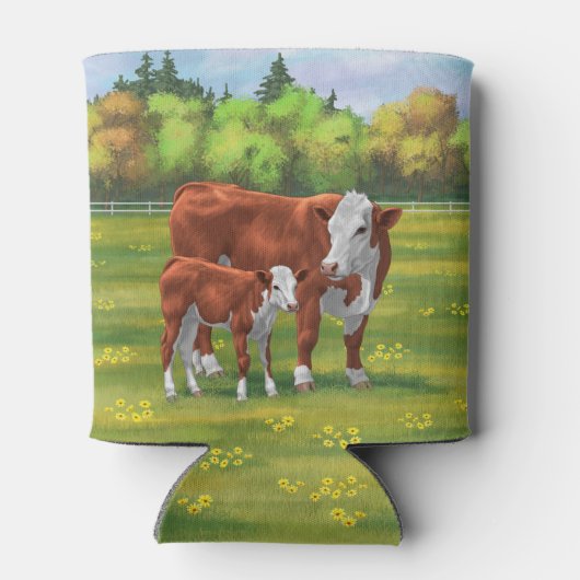 夏の牧草地でヘレフォードカウカフカートカーフ 缶クーラー (裏面)