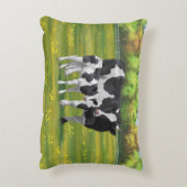 夏の牧草地でホルスタイン牛&かわいい子牛 アクセントクッション (裏面(縦))