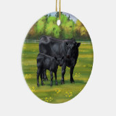 夏の牧草地に黒アンガスカウカワイカフカーフ セラミックオーナメント (右)
