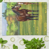 夏の牧草地の茶色のベイクォーターウマ キッチンタオル (折り畳み)