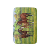 夏の牧草地の茶色のベイクォーターウマ バスマット (正面縦)