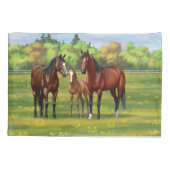 夏の牧草地の茶色のベイクォーターウマ 枕カバー (裏面-左)