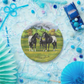 夏の牧草地の黒いアパロオーサの馬 ペーパープレート (パーティー)