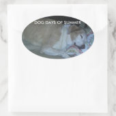 夏の白とベージュのラボの灰色の犬の日 楕円形シール (バッグ)