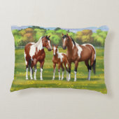 夏の絵を描牧草地のベイピント四分の馬 アクセントクッション (裏面)