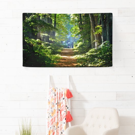 夏の美しい林道 横断幕 (インサイチュ)