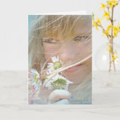 夏の花束を持つ誕生日のデイジー カード (黄色い花)