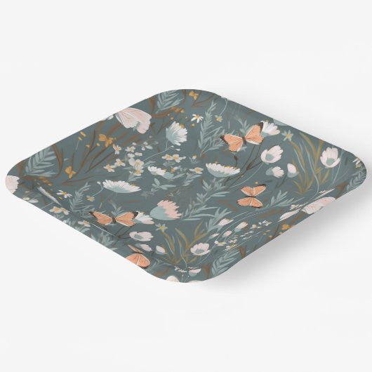 夏の蝶と野生の花 ペーパープレート (傾斜あり)