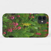 夏の野の花が色彩の饗宴を繰り広げる Case-Mate iPhoneケース (裏面(横))