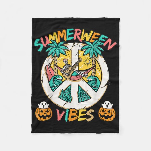 夏の間のスケルトンは蘇と一緒にビーチでリラックス フリースブランケット (正面)