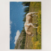 夏の高山草原の馬 ジグソーパズル (縦)