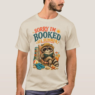 夏は予定がいっぱいなアライグマの本読み  Tシャツ