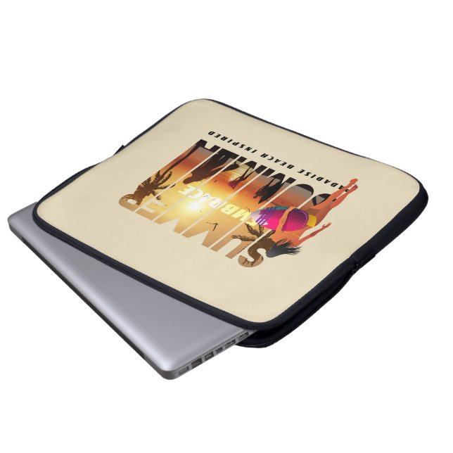 夏を迎え入れる | 15インチ ラップトップスリーブ (正面下部)